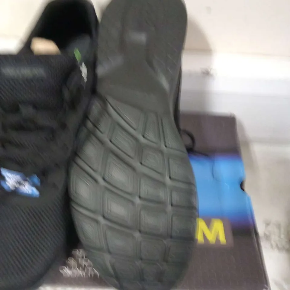 BOXED SKETCHERS MEMORY FOAM SIZE 11