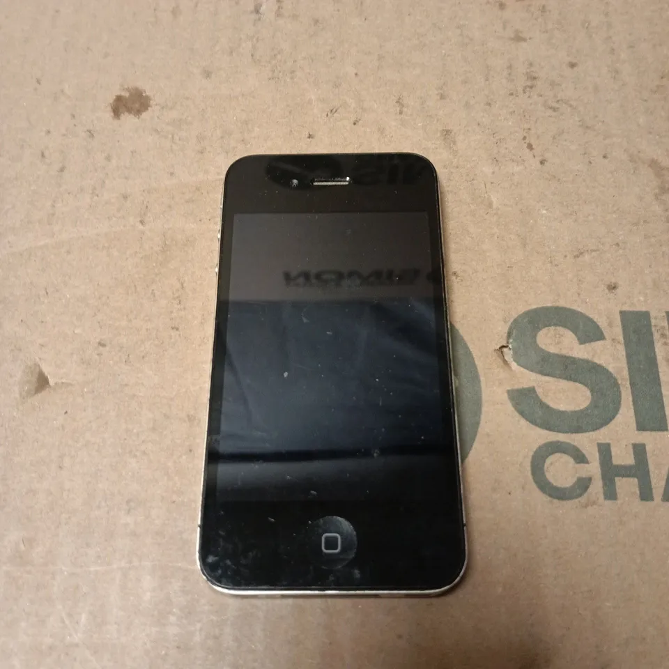 APPLE IPHONE 4 SMARTPHONE 