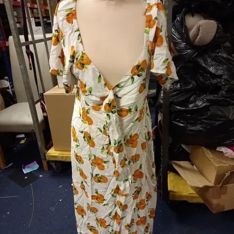 STUDIO DRESS SIZE 12 WHITE WITH ORANGES