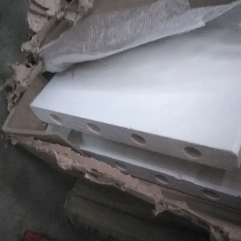 BOXED CAPTAINS BED 3'0 WHITE SIDE RAILS