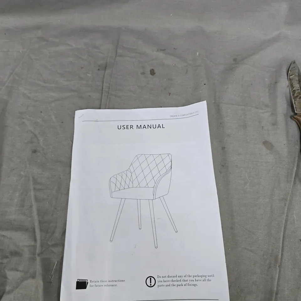 GREY QUILTED CHAIR WITH FITTINGS