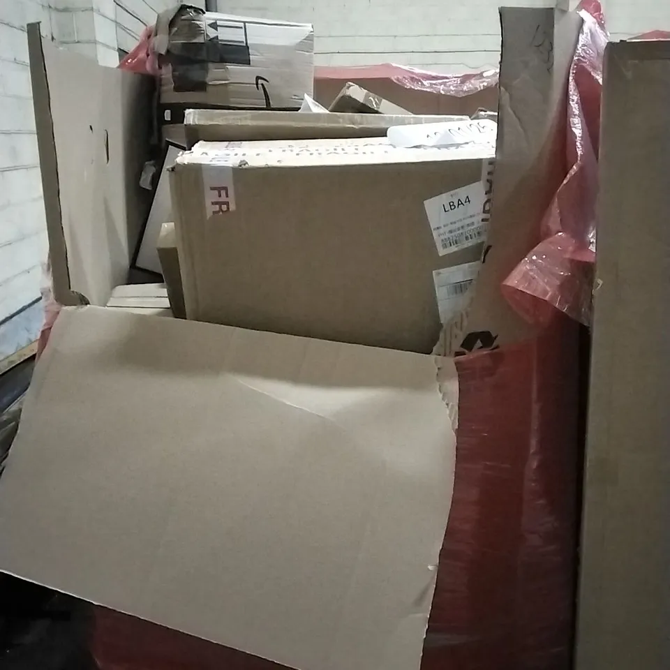 PALLET OF HOUSEHOLD ITEMS TO INCLUDE FULL LENGTH MIRROR, FAN LIGHT, PORTABLE FAN HEATER,  PICTURE FRAME AND OTHER ASSORTED ITEMS...