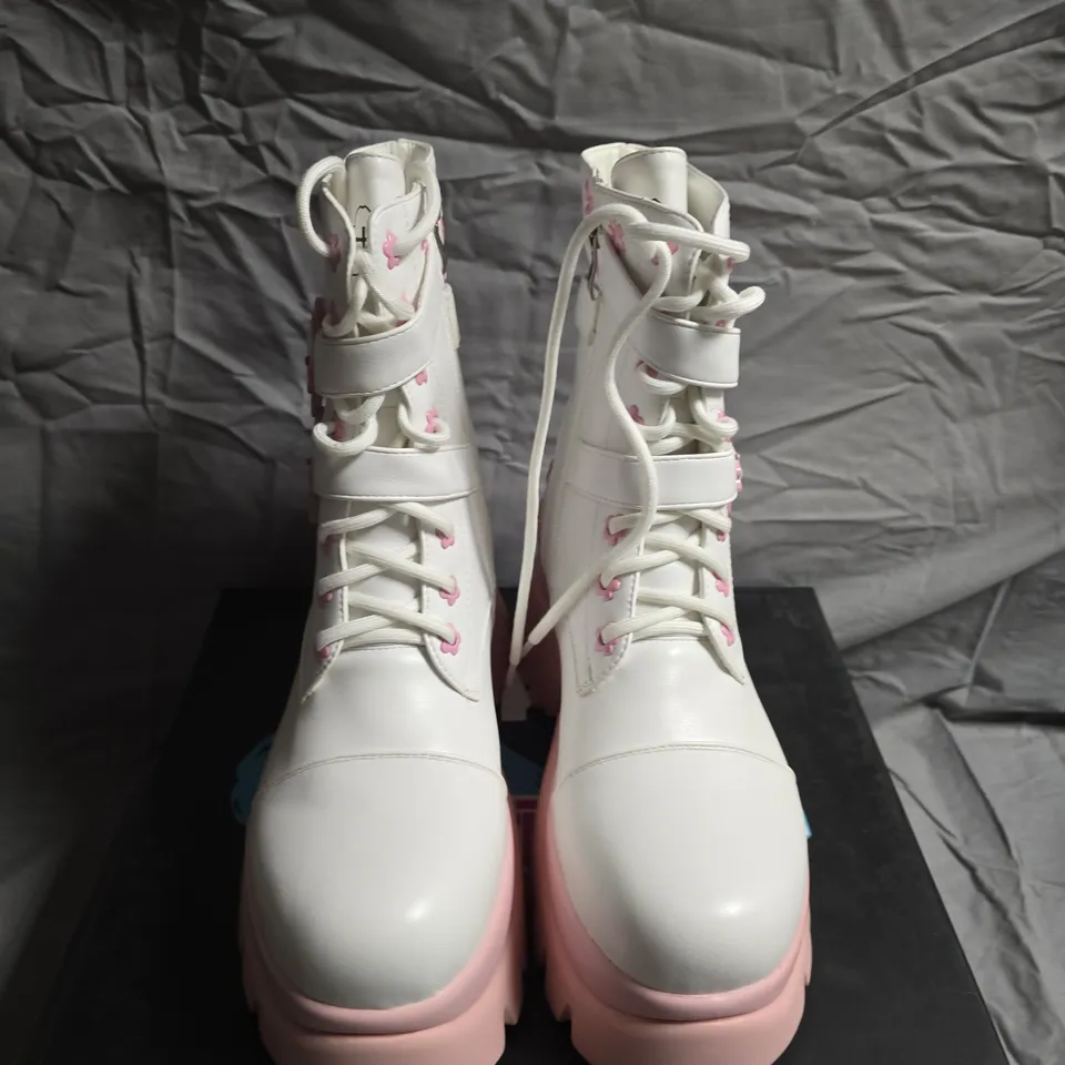 BOXED PAIR OF KOI FOOTWEAR SAKURA MIKU CHERRY BLOSSOM SHOES - UK SIZE 8