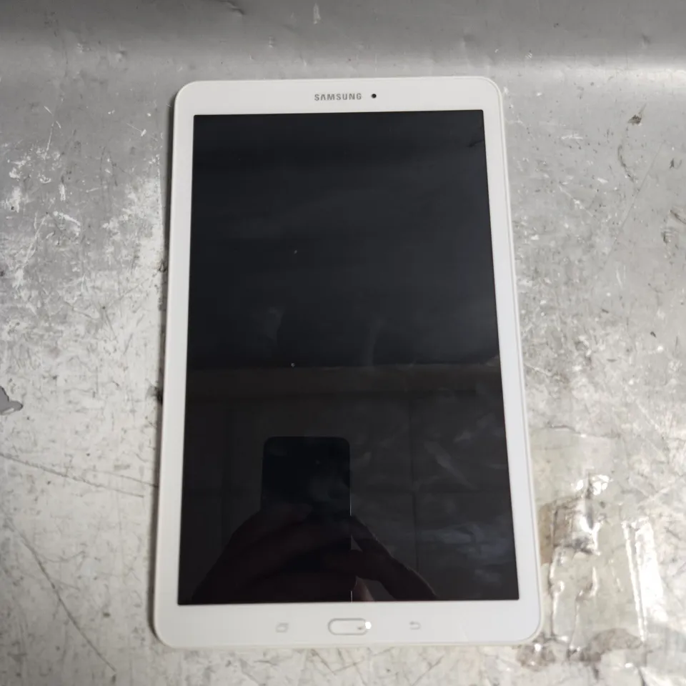 SAMSUNG SM-T560 ANDROID TABLET 