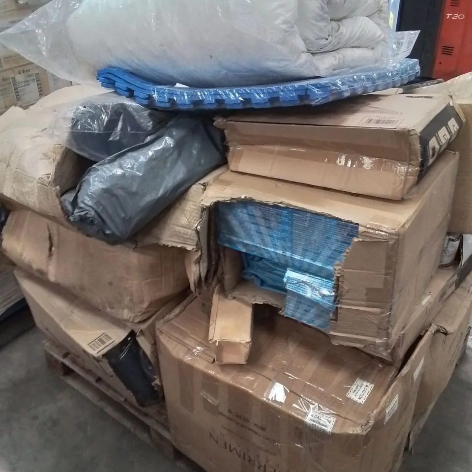 PALLET CONTAINING RETRACTABLE PET LEADS, BIN BAGS, MINI PILATES BALLS ETC.