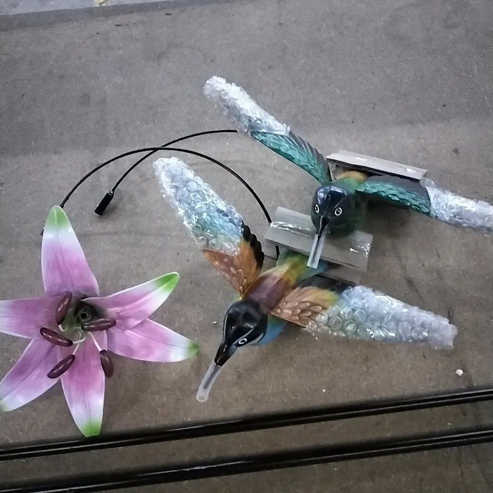 BOXED HOME2GARDEN HUMMINGBIRD WINDSPINNER