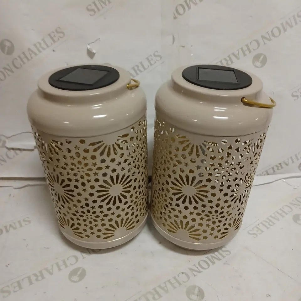 GARDEN REFLECTIONS SET OF 2 PATTERNED SOLAR LANTERNS, FLOWER