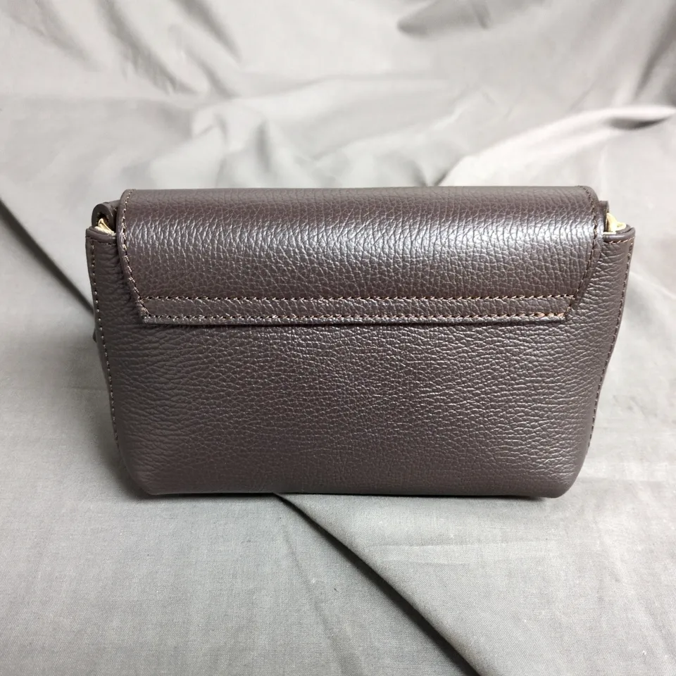 ELIE BEAUMONT BROWN LEATHER CLUTCH BAG WITH GOLD-TONE TURN-LOCK CLASP 