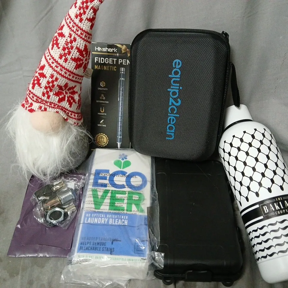 APPROXIMATELY 12 ASSORTED HOUSEHOLD ITEMS TO INCLUDE FIDGET PEN, ECOVER LAUNDRY BLEACH, THE BAKLAVA COMPANY BOTTLE, ETC