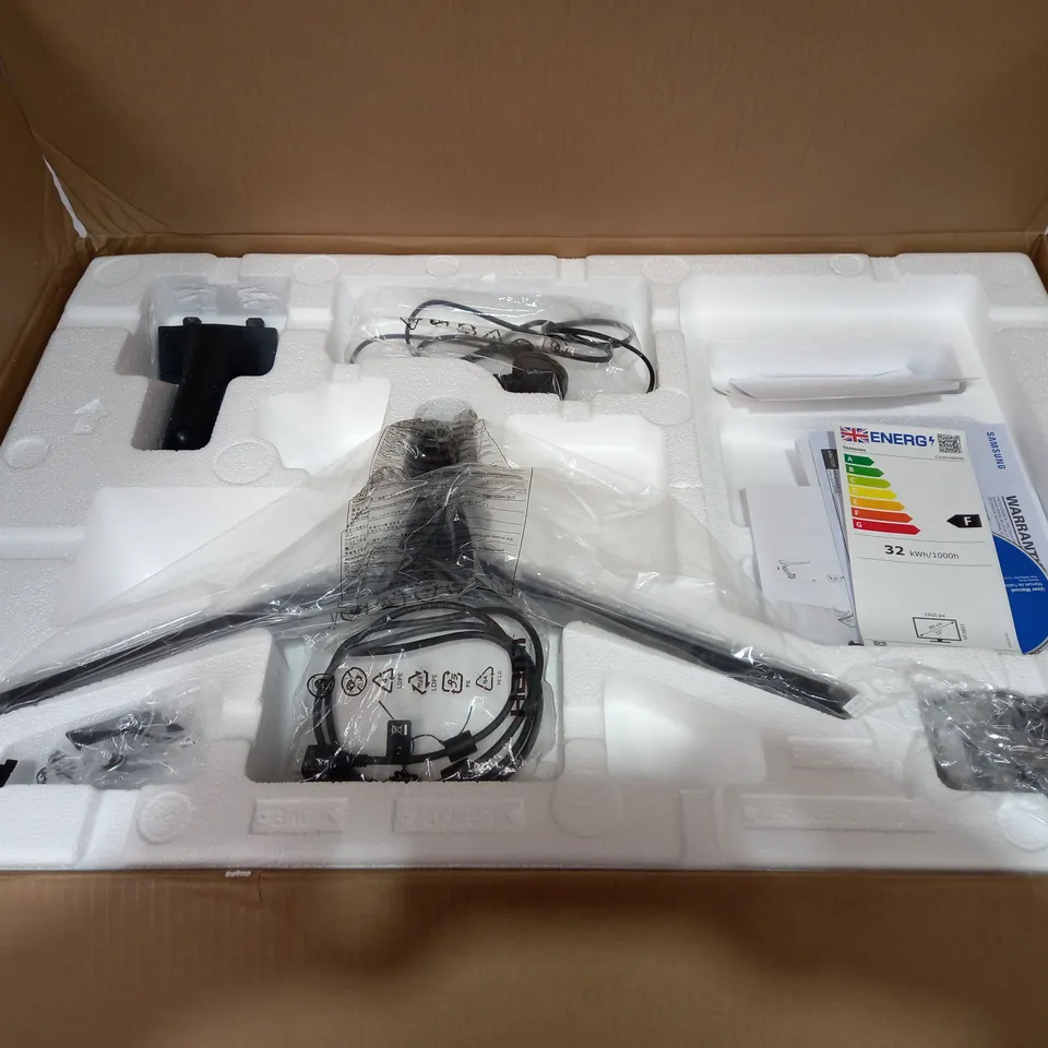 SAMSUNG  32" CURVED MONITOR COLLECTION ONLY  RRP £249