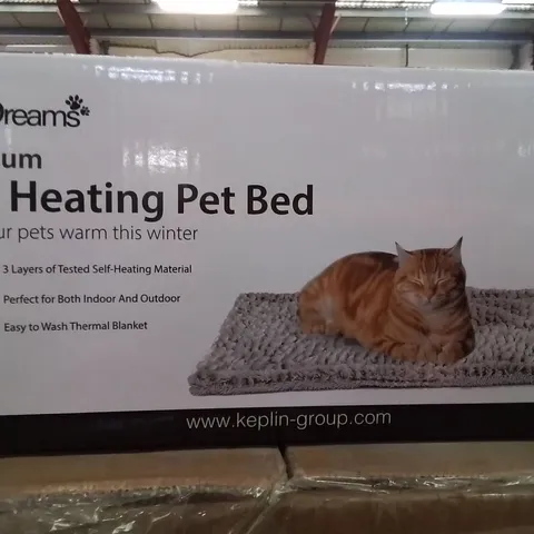 BOXED FURDREAMS SELF HEATING PET BED APPROXIMATELY 12