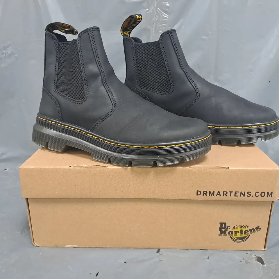 BOXED PAIR OF DR MARTENS EMBURY CHELSEA BOOTS IN BLACK SIZE UK 6