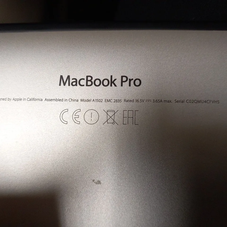 APPLE MACBOOK PRO (A1502 EARLY 2015)