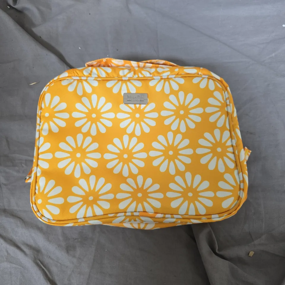 YELLOW DAISY PRINT TRAVEL/COSMETIC BAG