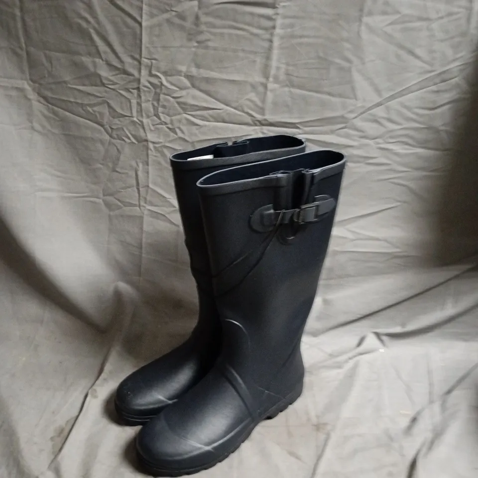 WOMEN'S NAVY TALL RUBBER WELLIES (WELLINGTON BOOTS) UK 6