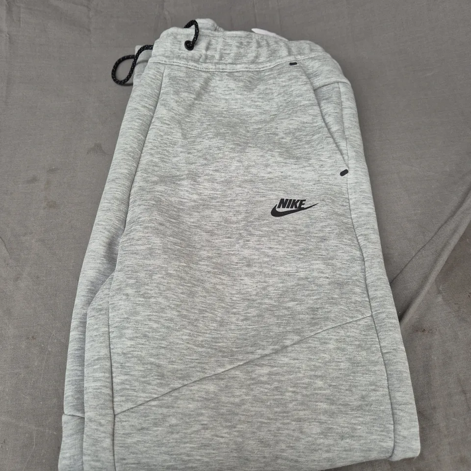 NIKE TECH FLEECE TRACKSUIT BOTTOMS SIZE M