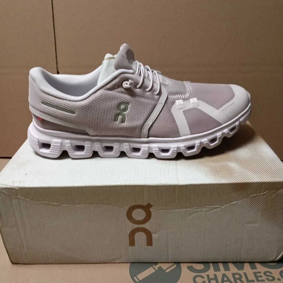 ON RUNNING CLOUD 6 LILY FROST – MEN'S SHOES, UK 7.5 (US 8)