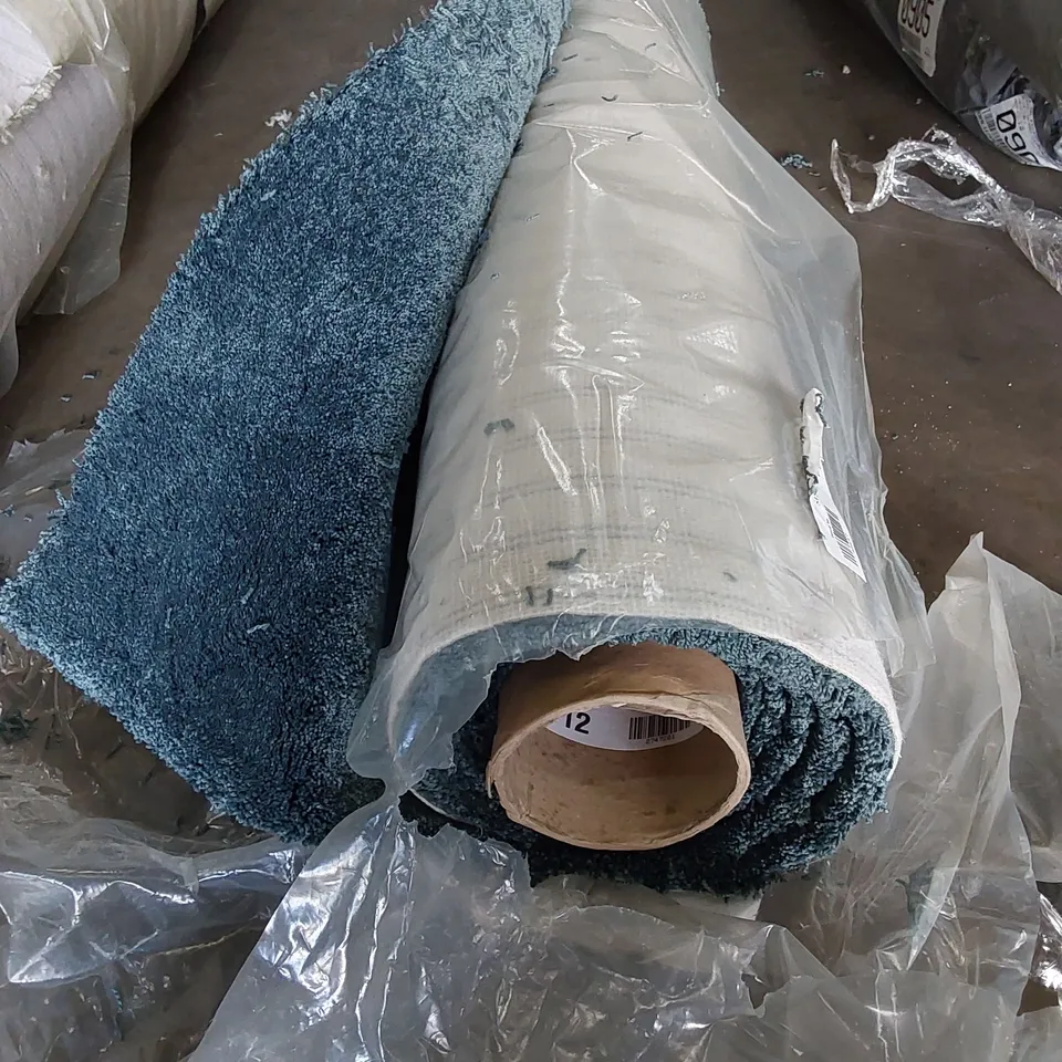 ROLL OF QUALITY SATINO ROYALE CARPET // SIZE: APPROXIMATELY 2.85 X 4m