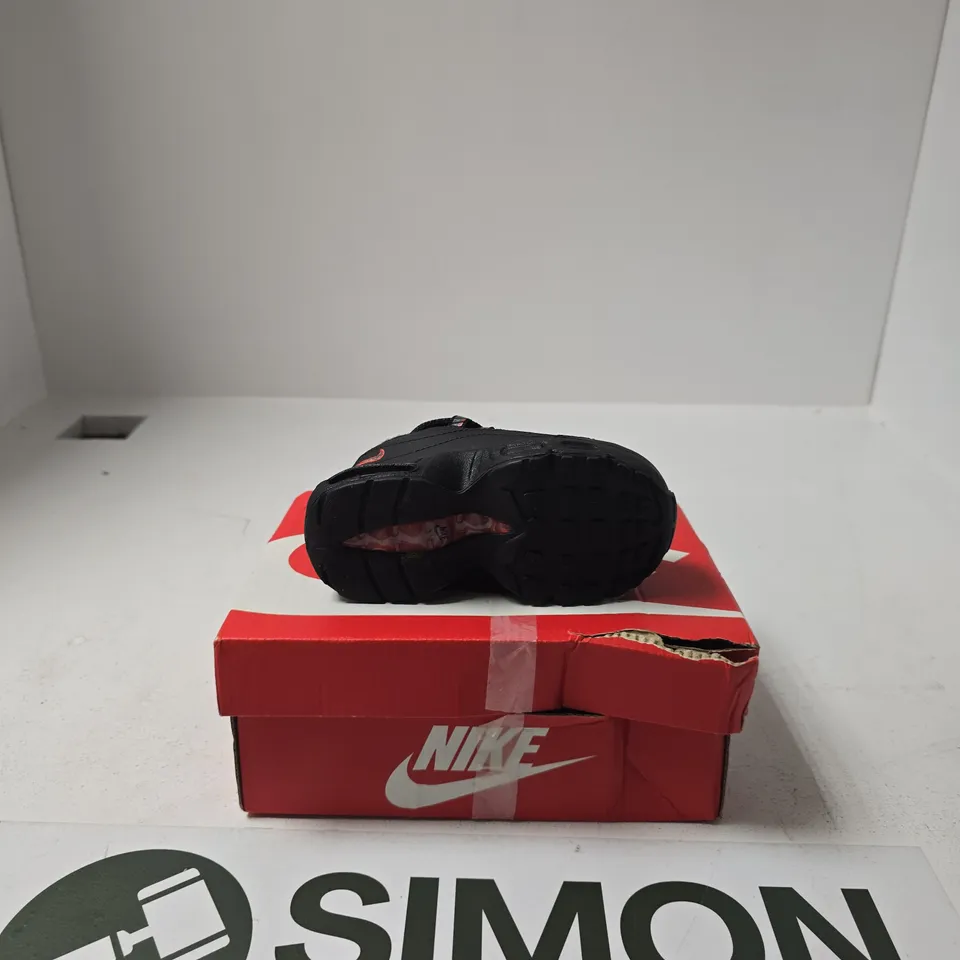 BOXED PAIR OF NIKE AIRMAX 95'S SIE TODDLER 5.5