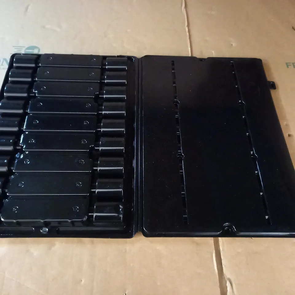 LARGE QUANTITY OF ASSORTED BLACK TRAYS