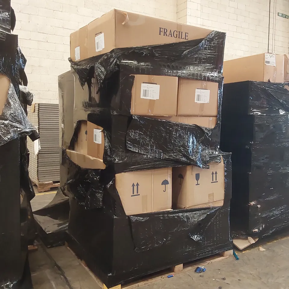 PALLET CONTAINING A LARGE QUANTITY OF BATHROOM FURNITURE PARTS INCLUDING: CALYPSO COMPLIMENT UNITS, VALLEY HUNG VANITY UNIT CARCASS ECT