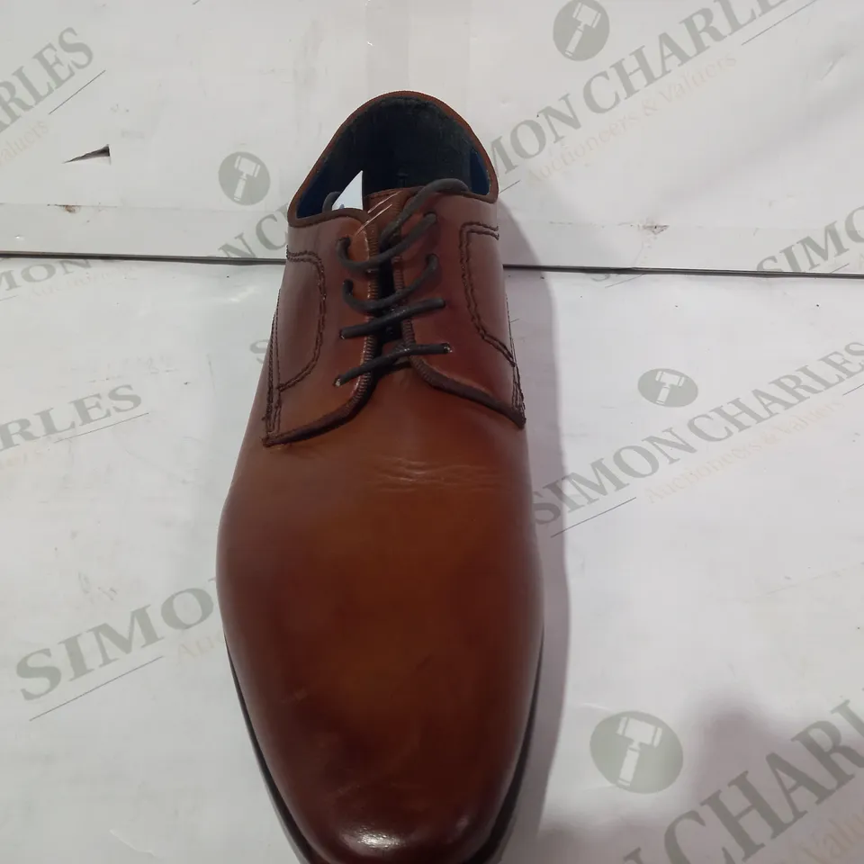 PAIR OF PAVERS LACE UP LOW HEEL SHOES IN BROWN UK SIZE 9