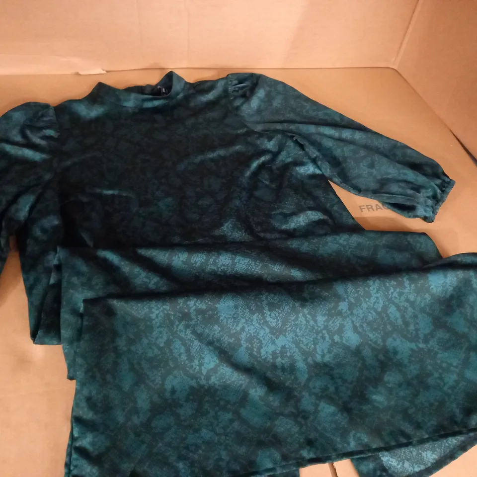 NEW LOOK SARAH SNAKE DRESS - UK 16