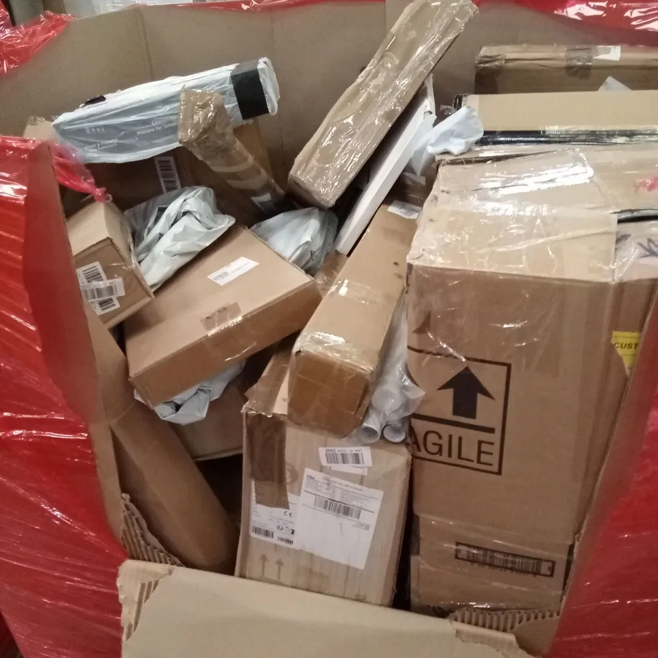 PALLET OF ASSORTED HOUSEHOLD GOODS AND PRODUCTS TO INCLUDE; CEILING LIGHT, DISH RACK, BASKET ETC