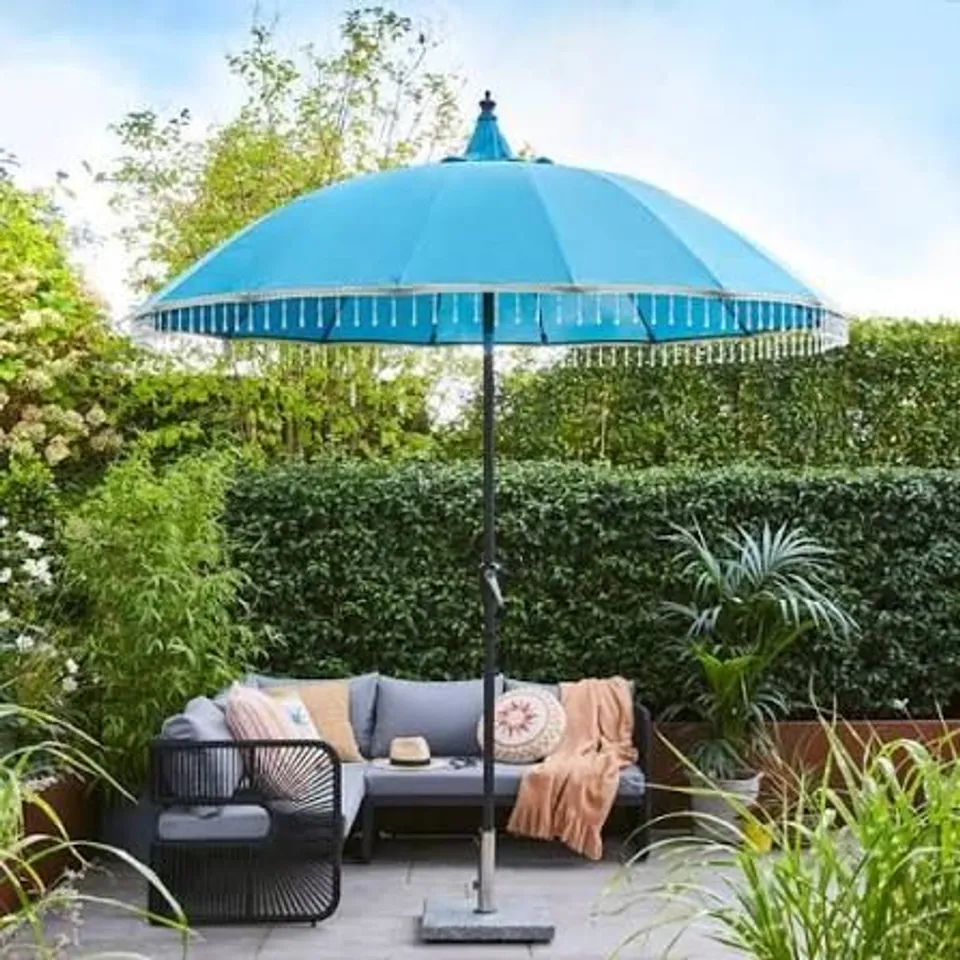 BOXED 2.85m PEACOCK AND GOLD CAROUSEL PARASOL (1 BOX)