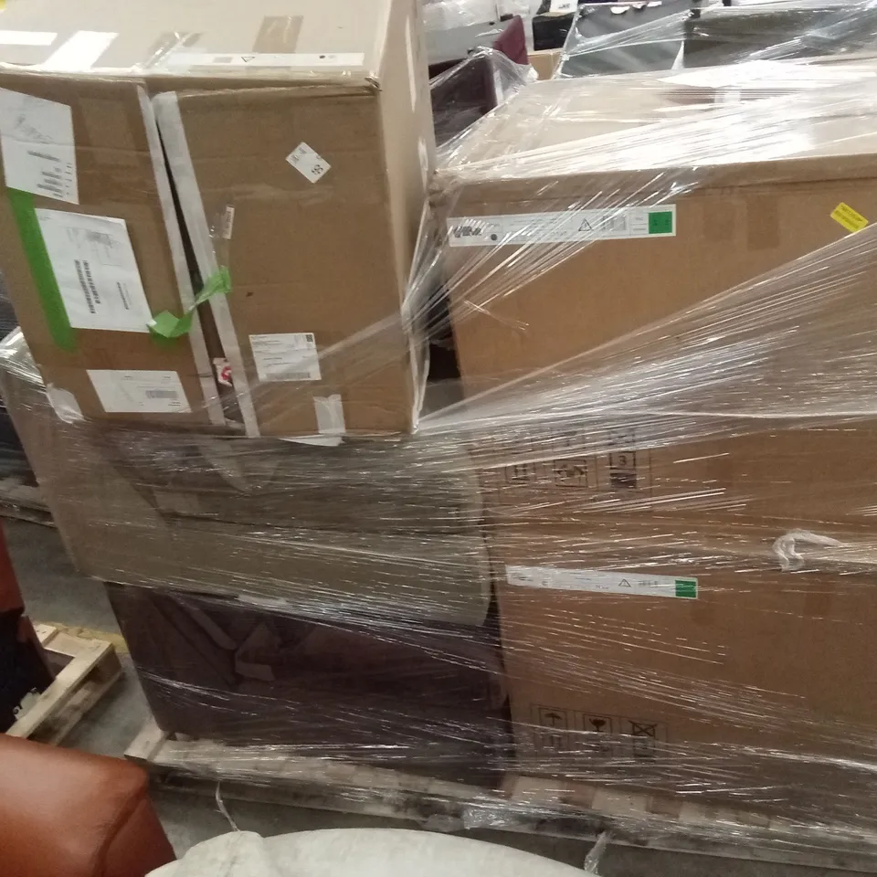 PALLET OF ASSORTED INCOMPLETE DESIGNER INDOOR AND OUTDOOR SOFA PARTS