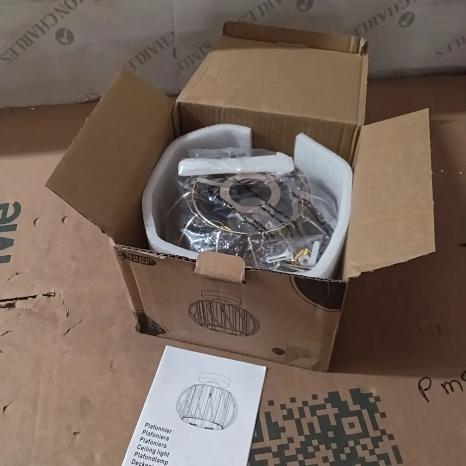BOXED CEILING LAMP, 220-240v - GOLD (1 BOX)
