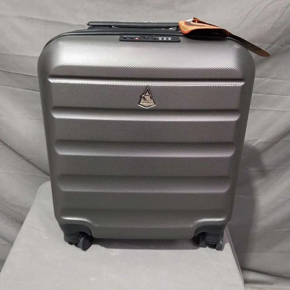 AEROLITE 18" BLACK LUGGAGE