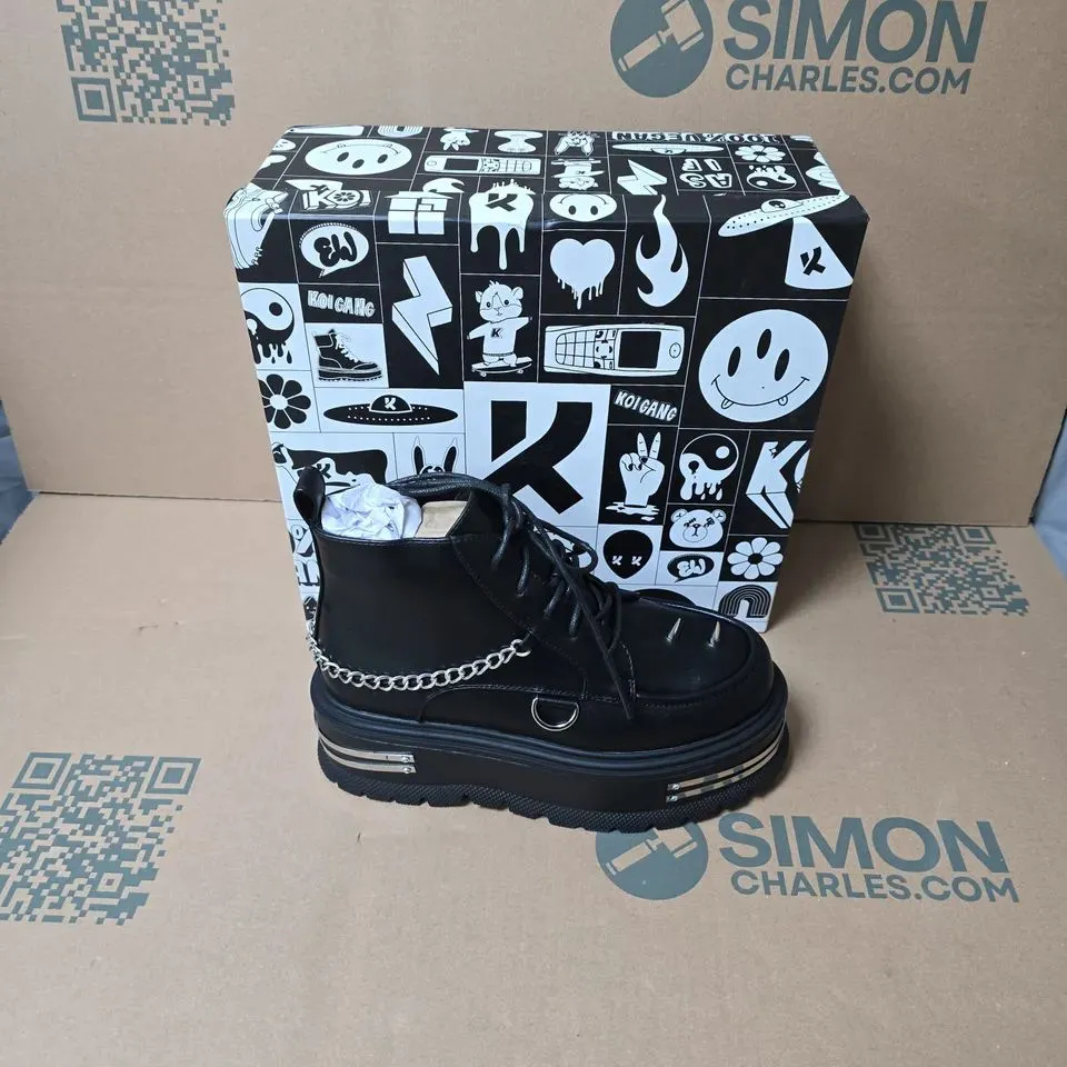 BOXED KOI THE SILENCE PLATFORM GRUNGE BOOTS BLACK UK SIZE 4 