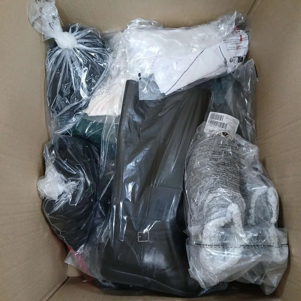 APPROXIMATELY 10 ASSORTED CLOTHING ITEMS IN VARIOUS STYLES, SIZES & COLOURS