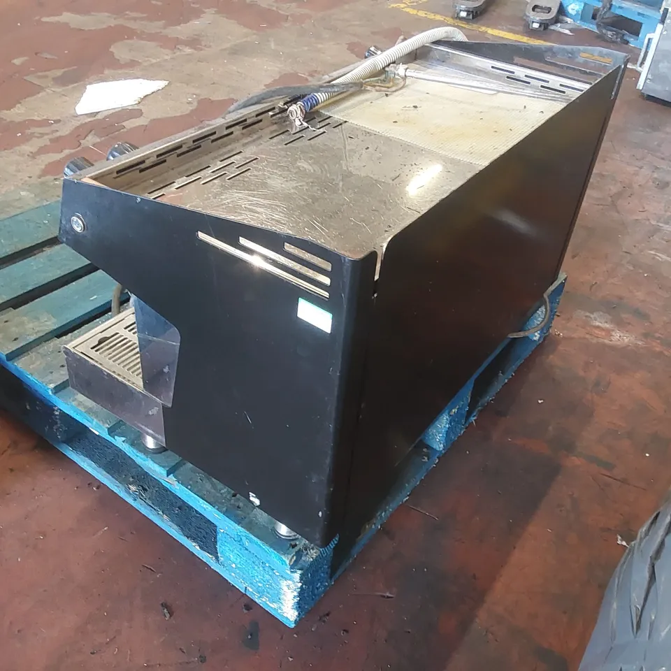 FIAMMA COMMERCIAL 3 GROUP COFFEE MACHINE