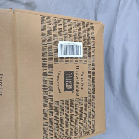 HYDE LANE FAUX FUR THROW BLANKET – GREY/WHITE, PLUSH