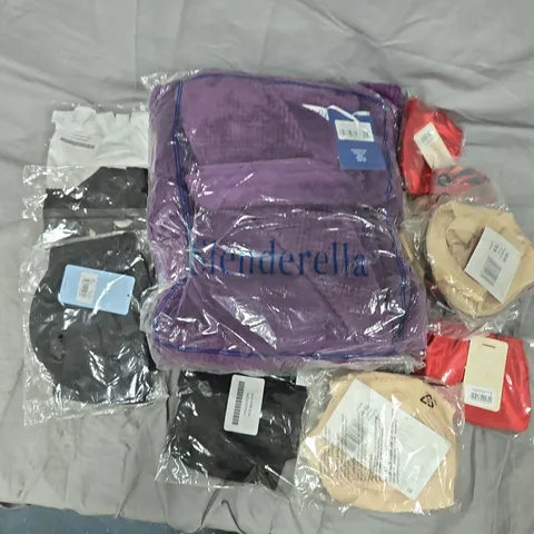 APPROXIMATELY 20 ASSORTED CLOTHING ITEMS IN VARIOUS COLOURS, SIZES, AND STYLES TO INCLUDE BRANDS SUCH AS SLENDERELLA, BERLEI, WHAT KATIE DID, ETC