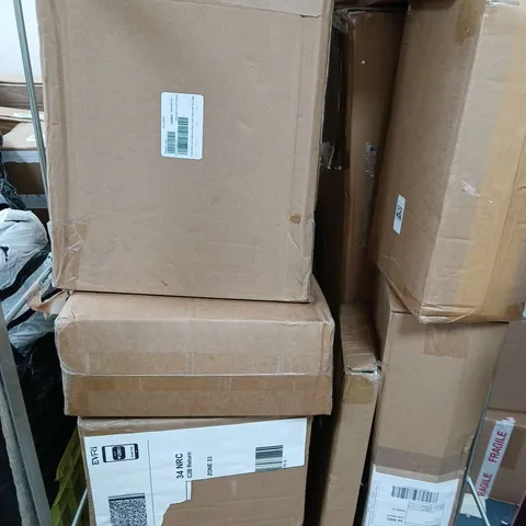 CAGE OF APPROXIMATELY 10 ASSORTED HOUSEHOLD ITEMS TO INCLUDE - STRONG ARM GRABBER - HOME STORIES MERCURY GLASS LANTERN - SHARK MINI AIR PURIFIER - ETC. - COLLECTION ONLY  