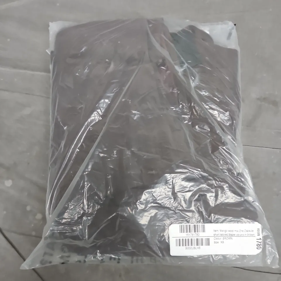 BAGGED MANGO WOOL MIX CROS CAPSULE SHORT TAILORED BLAZER CO-ORD IN BROWN - XS