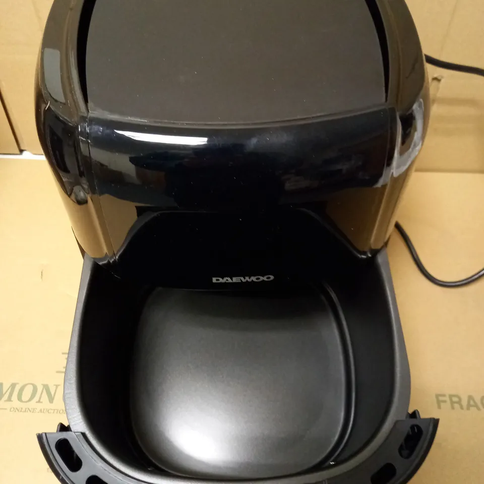 DAEWOO 5.5L DIGITAL AIR FRYER
