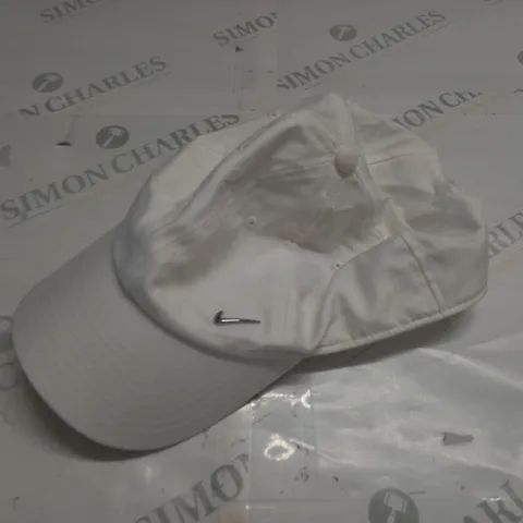 NIKE ADULT UNISEX WHITE CAP