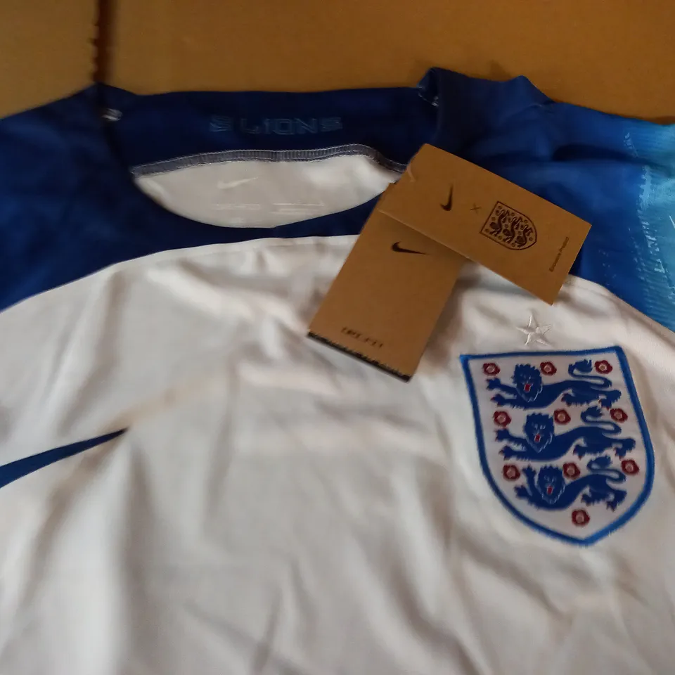 ENGLAND WHITE FOOTBALL T-SHIRT - L