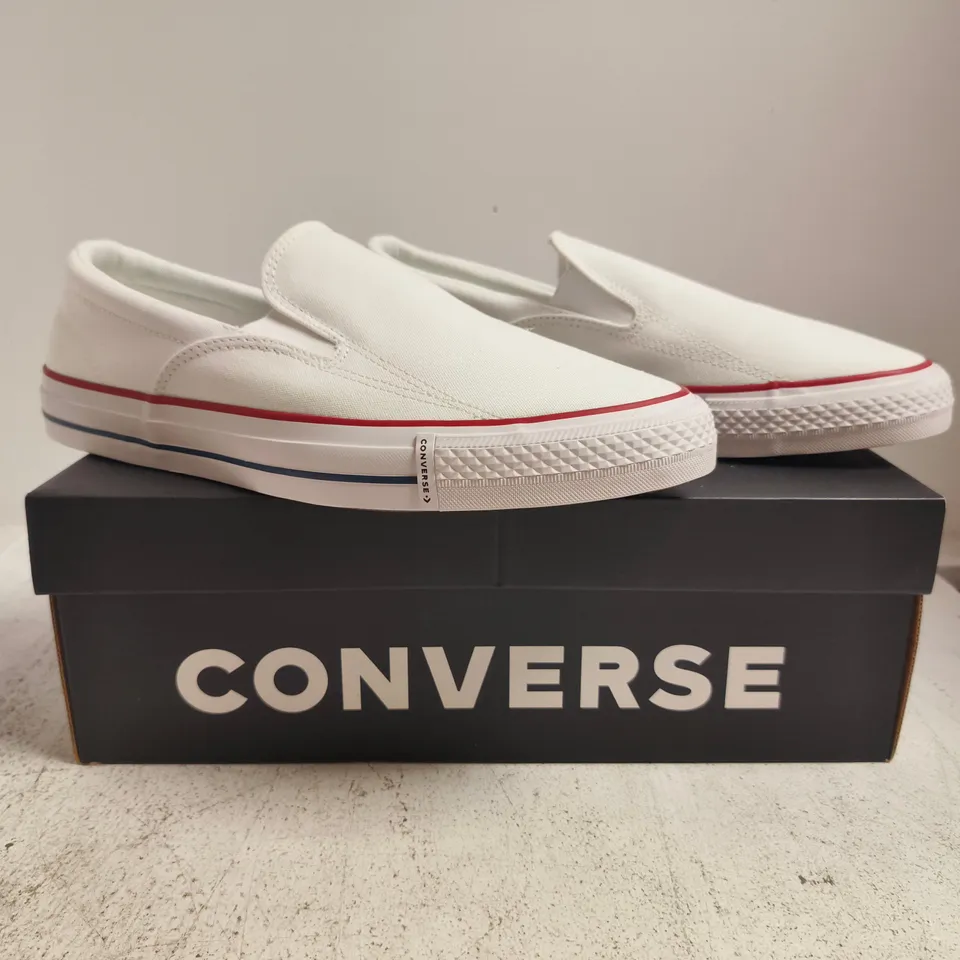 BOXED PAIR OF CONVERSE MALDEN STREET SLIP-ON SHOES IN WHITE/RED/BLUE SIZE UK 13