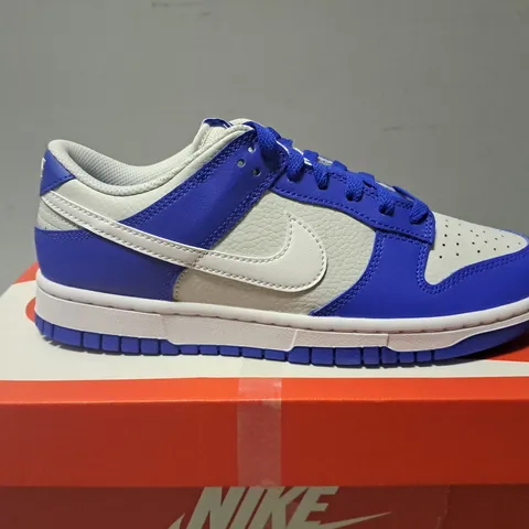 BOXED NIKE DUNK LOW UK 6.5