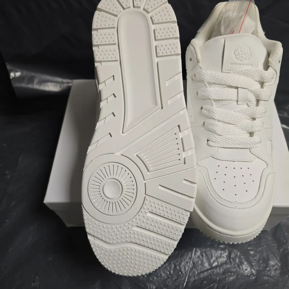 CONZURI WHITE HIGH-TOP SNEAKERS – UK 10.5