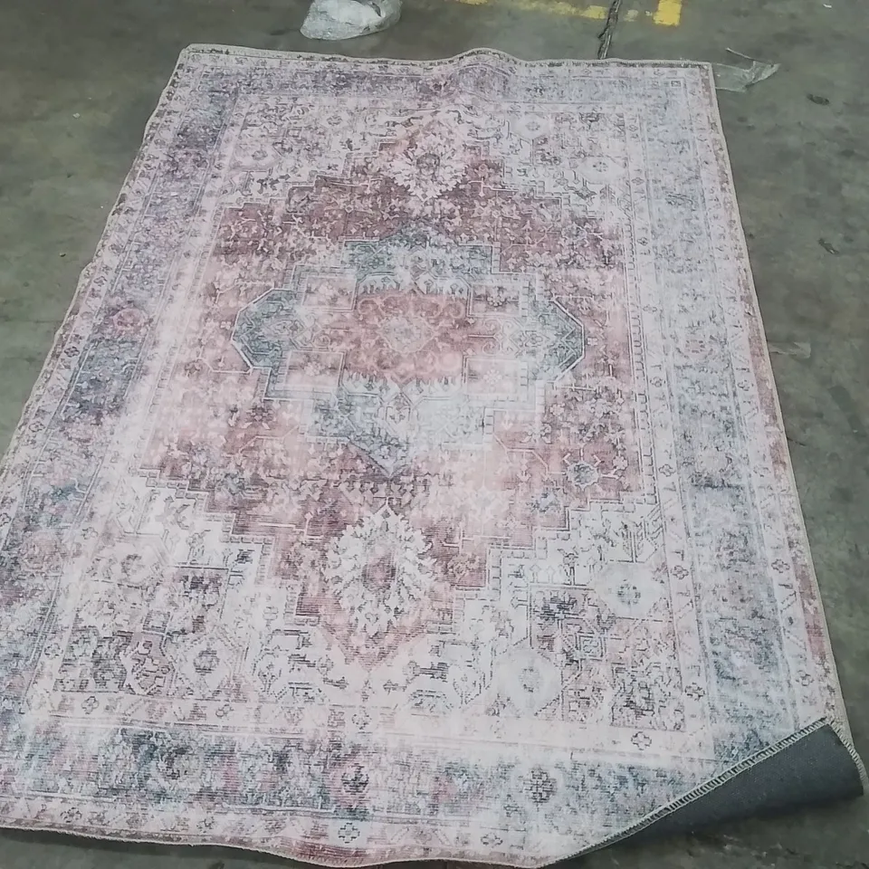 QUALITY DESIGNER AREA RUG - APPROXIMATELY 156x225cm