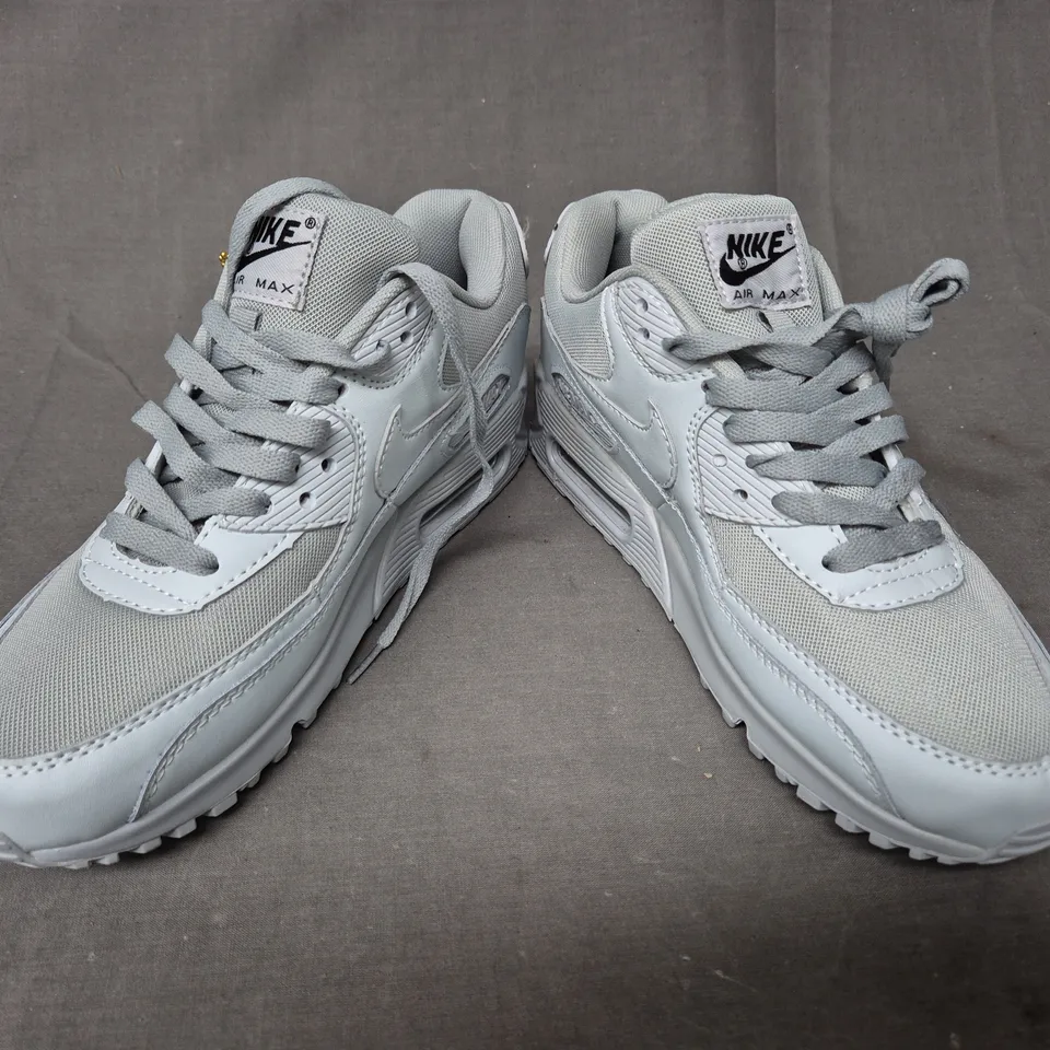 PAIR OF NIKE AIR MAX SHOES IN GREY UK SIZE 6