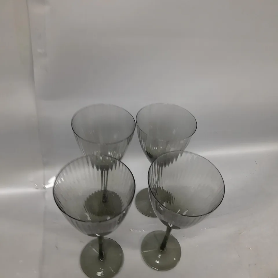 SET OF 4 BERKELEY WINE GLASSES