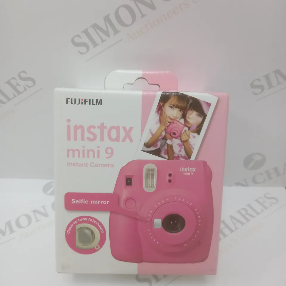 BRAND NEW BOXED FUJIFILM INSTAX MINI 9 INSTANT CAMERA