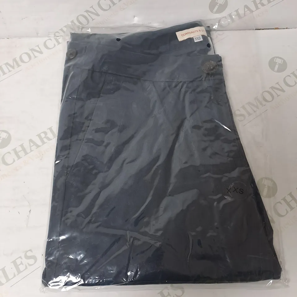 SEALED SET OF 4 BRAND NEW CORPORATIVE STYLE NAVY CHINOS - XXS